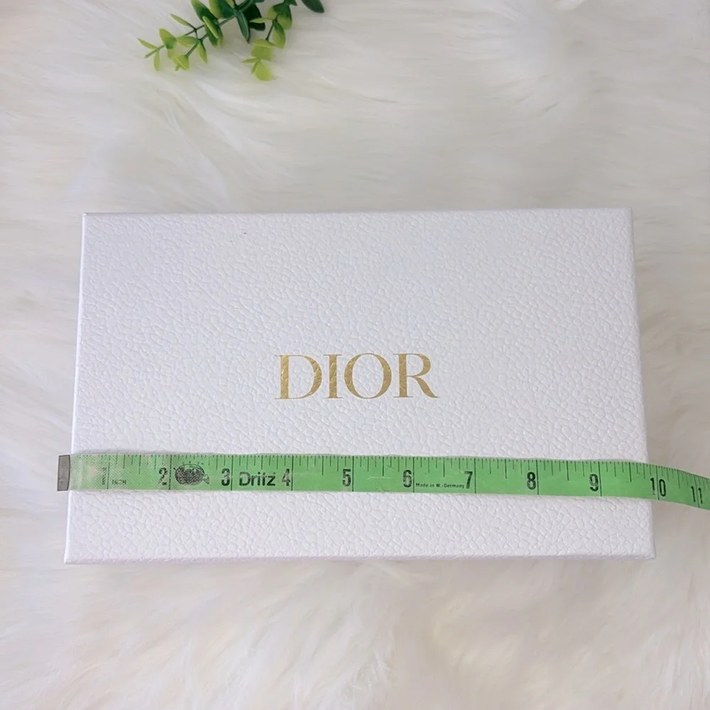 Dior Textured White Box with Gold‎ Logo